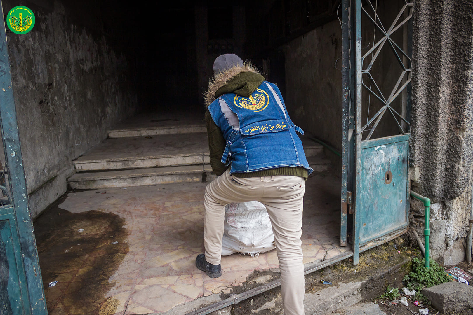 كخلية نحل نعمل بلا كلل ولا تعب في حلب